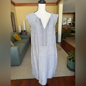 Garnet Hill grey linen shift dress with pretty front stitching/pleats, size 10
